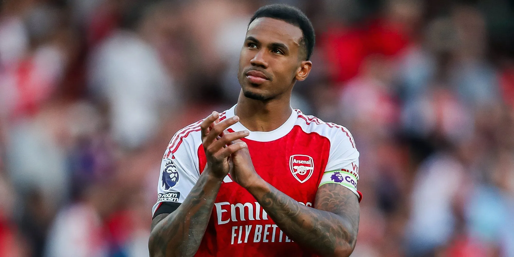 Hậu vệ Gabriel Magalhães của Arsenal trong trận Premier League