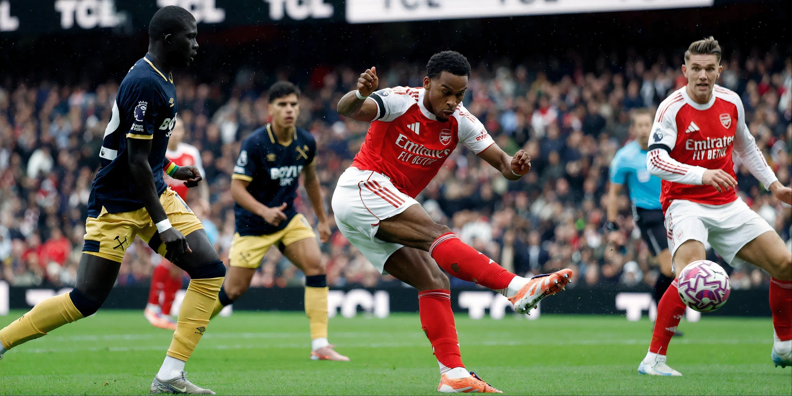 Jurrien Timber tỏa sáng trong trận đấu Arsenal tại West Ham