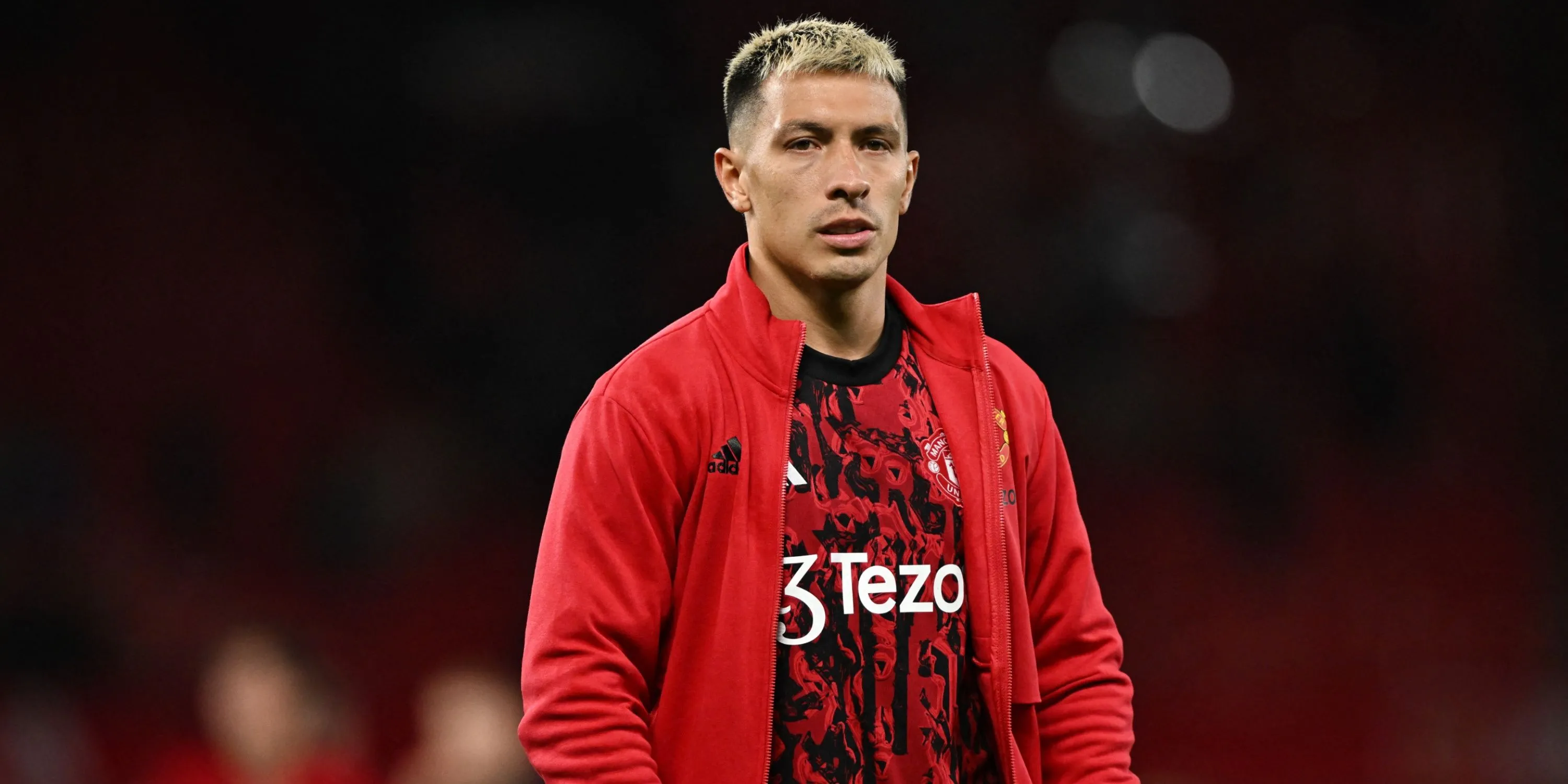 Lisandro Martinez sẵn sàng quay trở lại sân cỏ ở vị trí hậu vệ trái