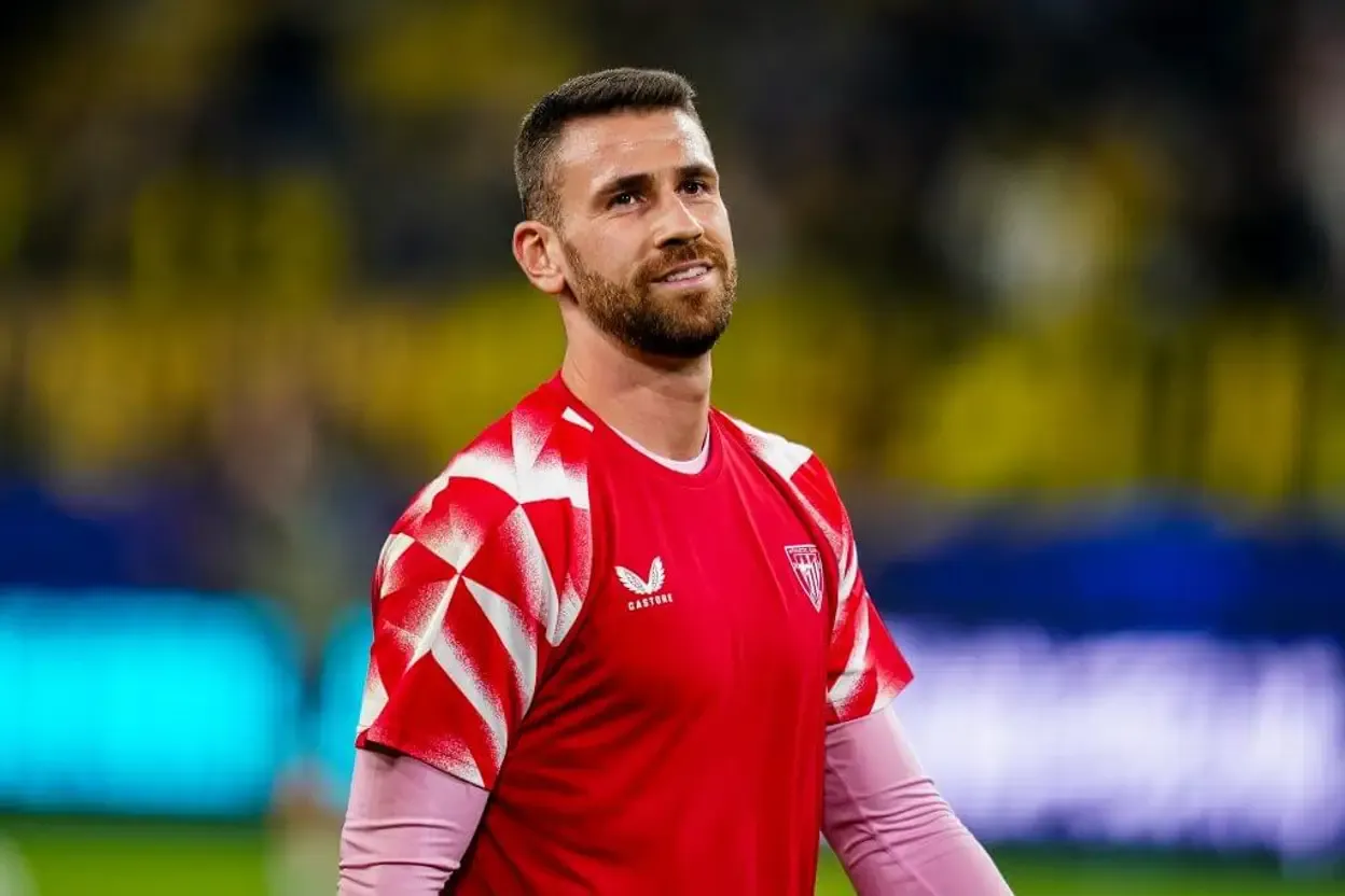 Thủ môn người Tây Ban Nha khẳng đương lòng trung thành với Bilbao