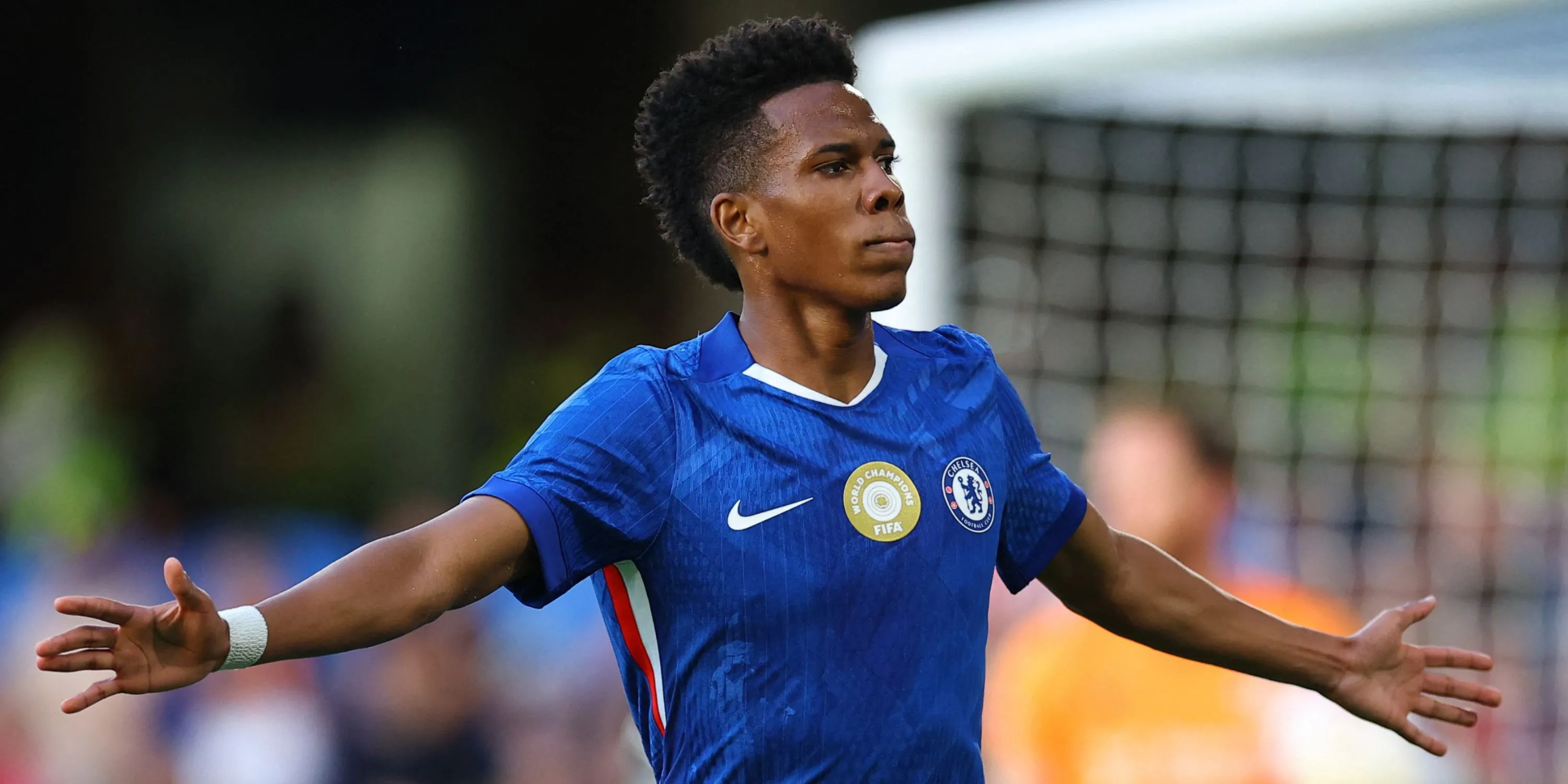 Willian Estevao - tiền vệ cánh trẻ tuổi người Brazil của Chelsea với khả năng tạo hiểm họa trên cả hai cánh